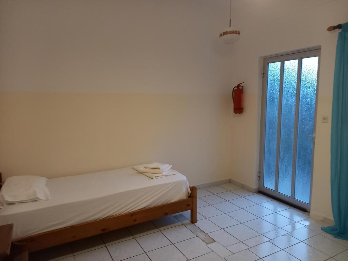Dionisis Apartments Agia Efimia ภายนอก รูปภาพ