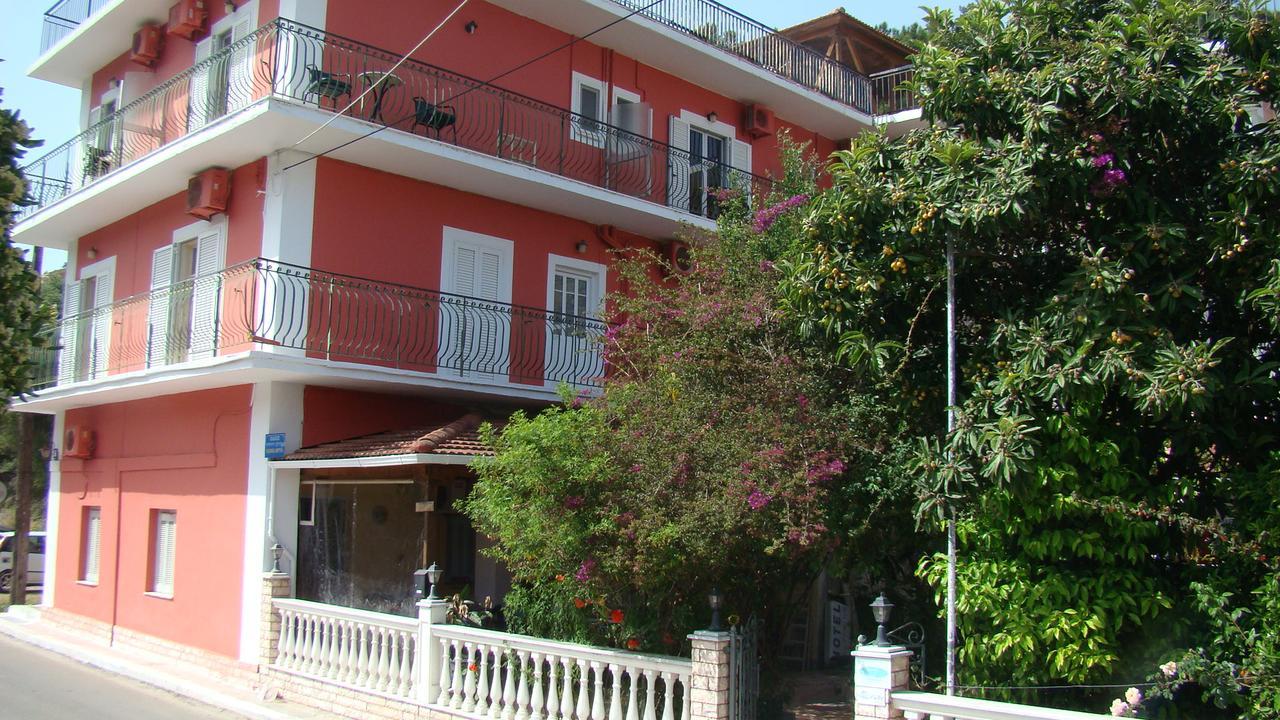Dionisis Apartments Agia Efimia ภายนอก รูปภาพ
